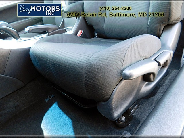 Honda Accord Coupe Vehicle Full-screen Gallery Image 10