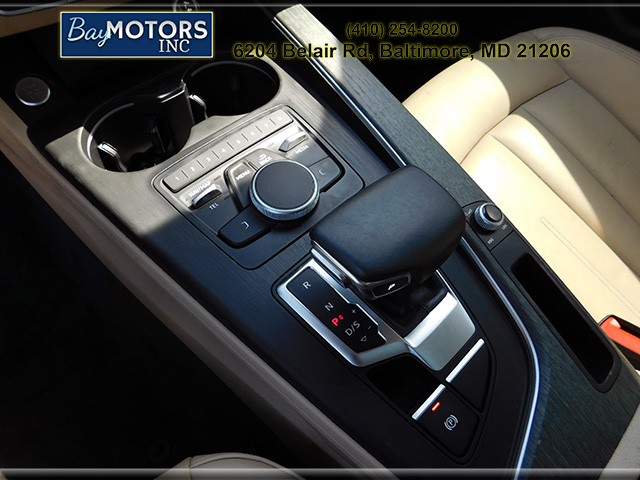 Audi A4 Vehicle Full-screen Gallery Image 17