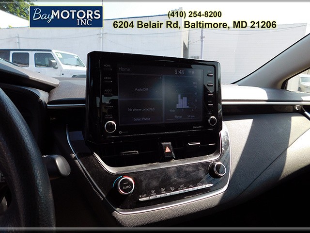 Toyota Corolla Vehicle Full-screen Gallery Image 13