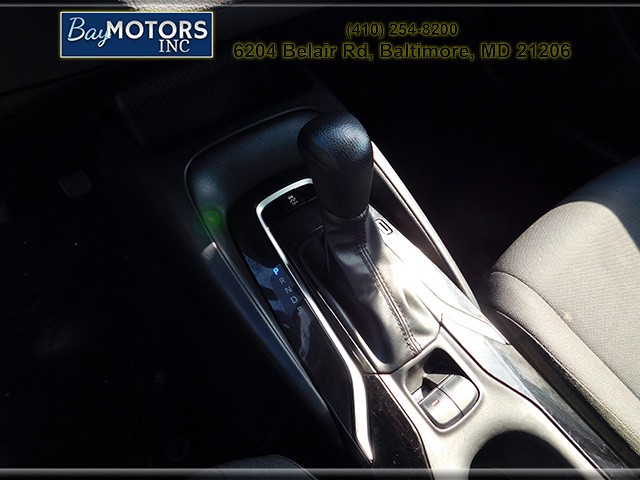 Toyota Corolla Vehicle Full-screen Gallery Image 15