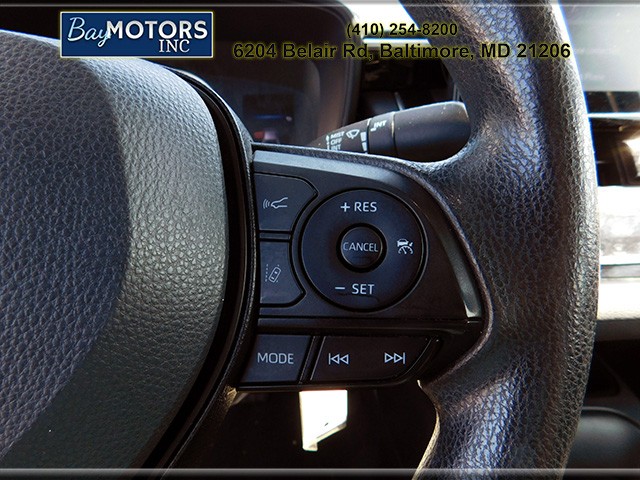 Toyota Corolla Vehicle Full-screen Gallery Image 16