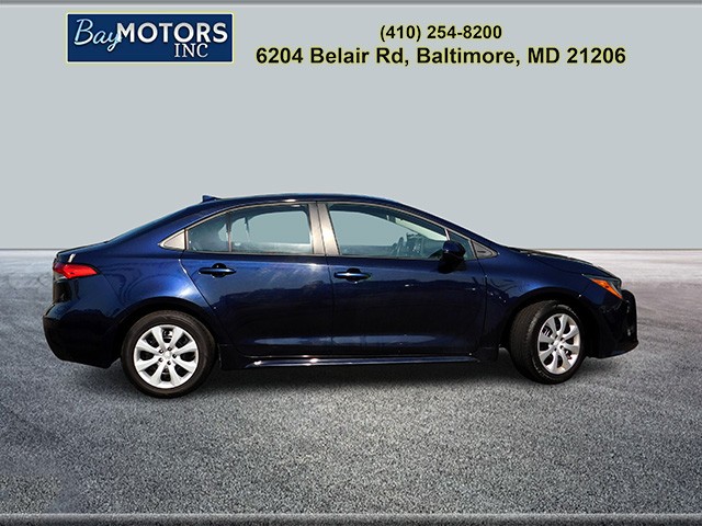 Toyota Corolla Vehicle Full-screen Gallery Image 3
