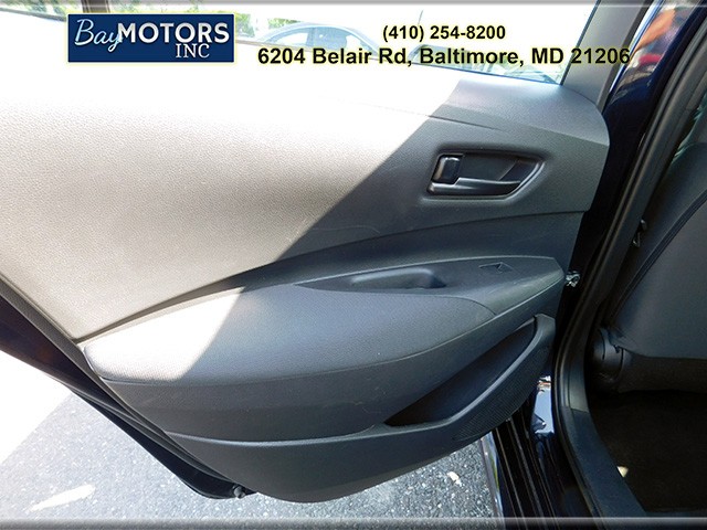 Toyota Corolla Vehicle Full-screen Gallery Image 7