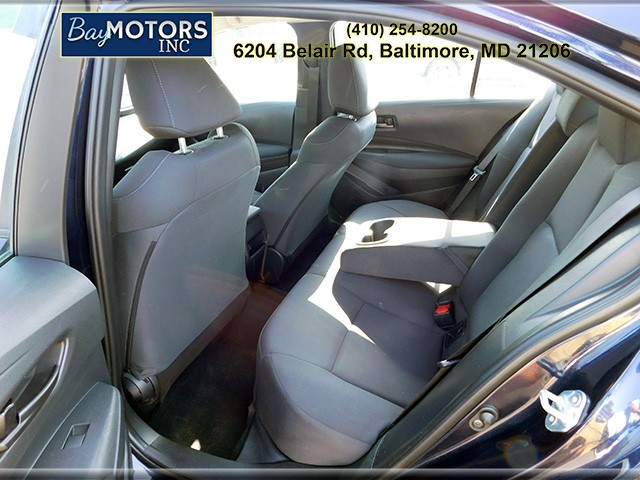 Toyota Corolla Vehicle Full-screen Gallery Image 8