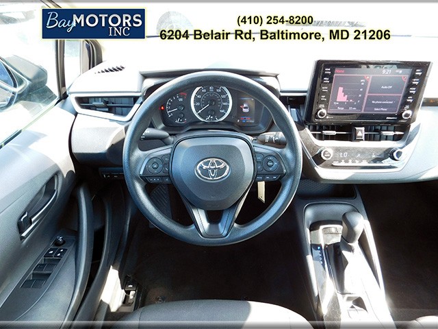 Toyota Corolla Vehicle Full-screen Gallery Image 9
