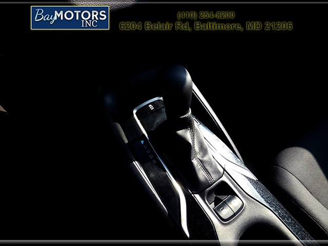 Toyota Corolla Vehicle Full-screen Gallery Image 15