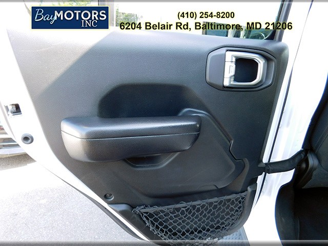 Jeep Wrangler Unlimited Vehicle Full-screen Gallery Image 8