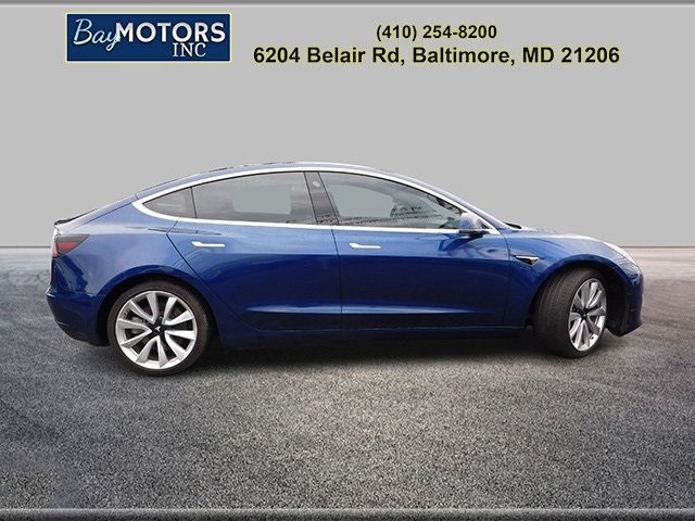Tesla Model 3 Vehicle Full-screen Gallery Image 4