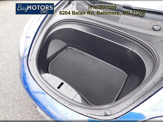 Tesla Model 3 Vehicle Full-screen Gallery Image 22