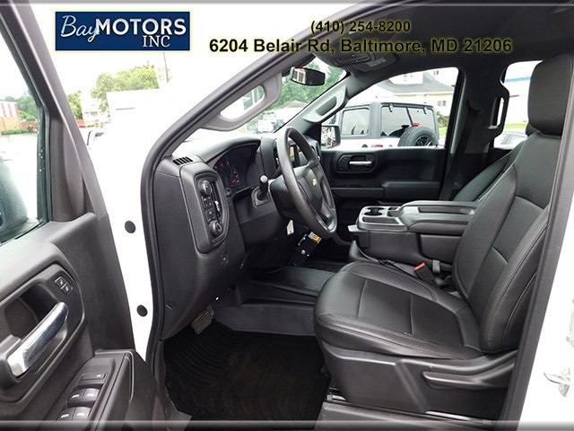 Chevrolet Silverado 1500 Vehicle Full-screen Gallery Image 18