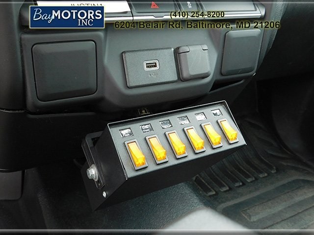 Chevrolet Silverado 1500 Vehicle Full-screen Gallery Image 22