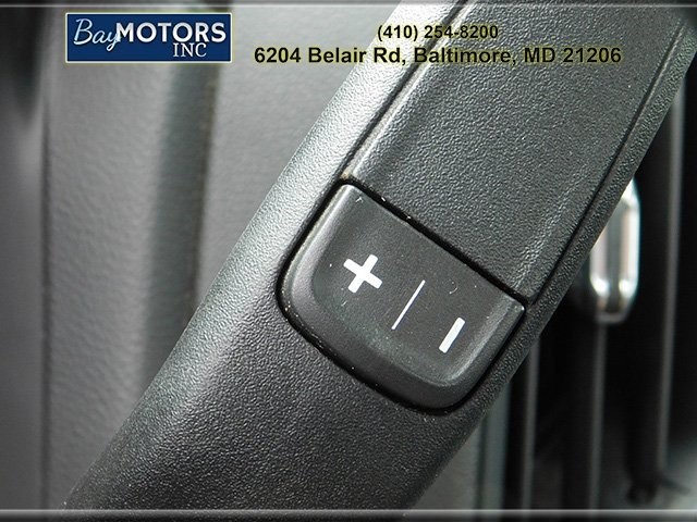 Chevrolet Silverado 1500 Vehicle Full-screen Gallery Image 25