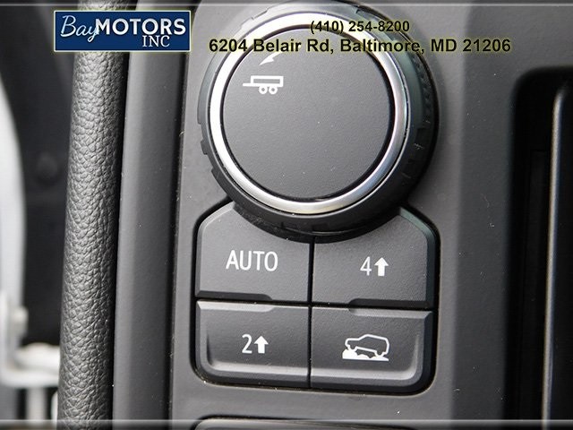 Chevrolet Silverado 1500 Vehicle Full-screen Gallery Image 26