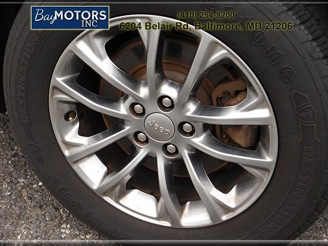 Jeep Cherokee Vehicle Full-screen Gallery Image 9