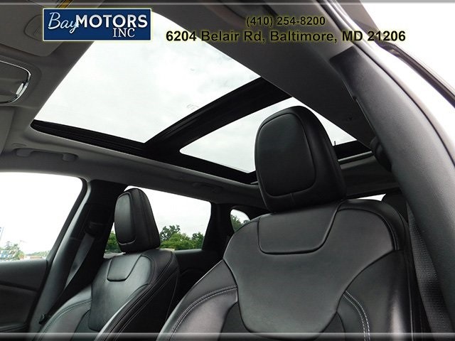 Jeep Cherokee Vehicle Full-screen Gallery Image 18