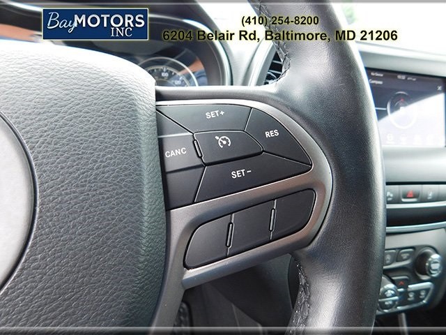 Jeep Cherokee Vehicle Full-screen Gallery Image 26