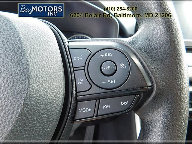 Toyota RAV4 Vehicle Full-screen Gallery Image 22