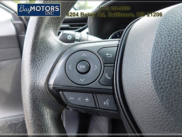 Toyota RAV4 Vehicle Full-screen Gallery Image 23