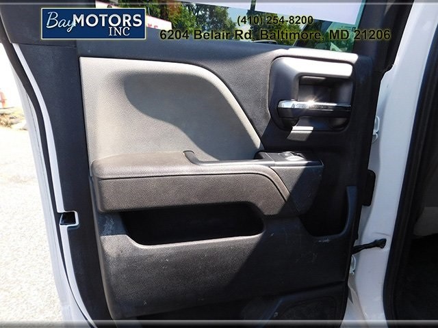Chevrolet Silverado Vehicle Full-screen Gallery Image 8