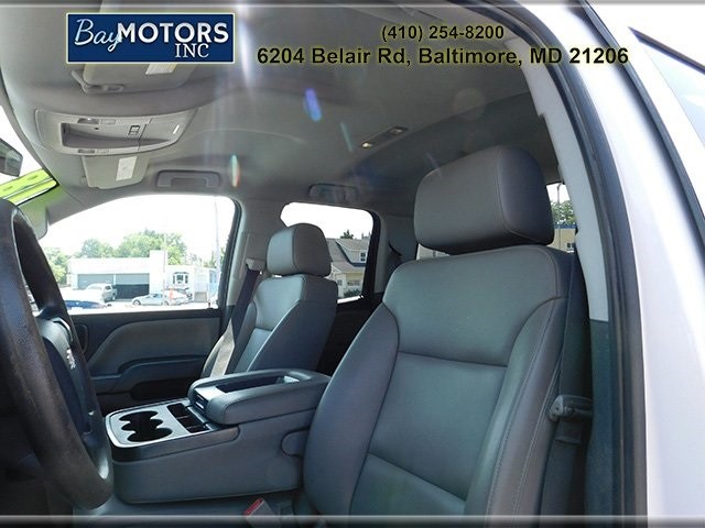 Chevrolet Silverado Vehicle Full-screen Gallery Image 12