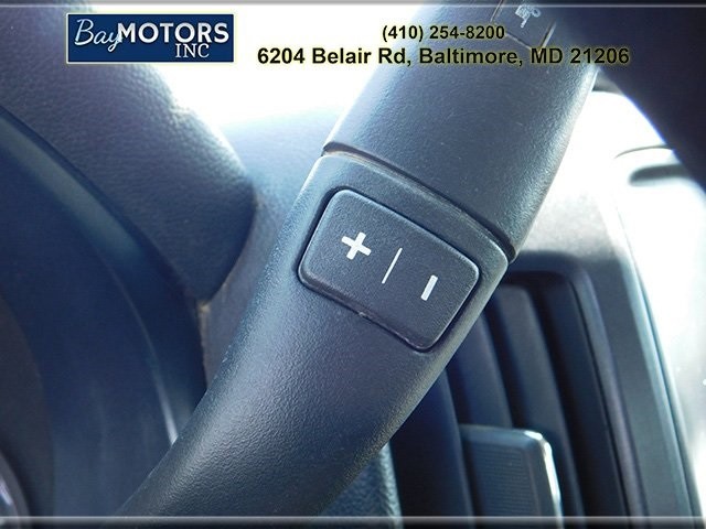 Chevrolet Silverado Vehicle Full-screen Gallery Image 16