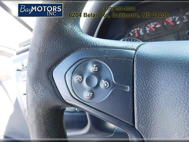 Chevrolet Silverado Vehicle Full-screen Gallery Image 17