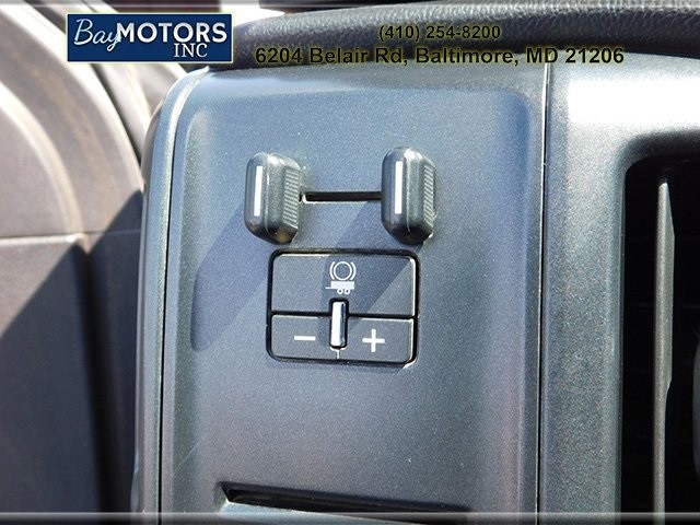 Chevrolet Silverado Vehicle Full-screen Gallery Image 19