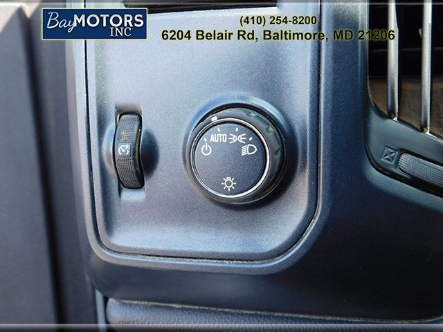 Chevrolet Silverado Vehicle Full-screen Gallery Image 20