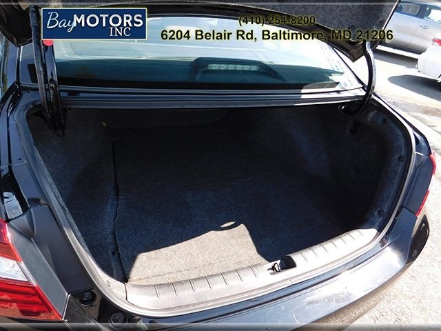 Honda Accord Vehicle Full-screen Gallery Image 6