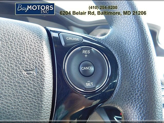 Honda Accord Vehicle Full-screen Gallery Image 17
