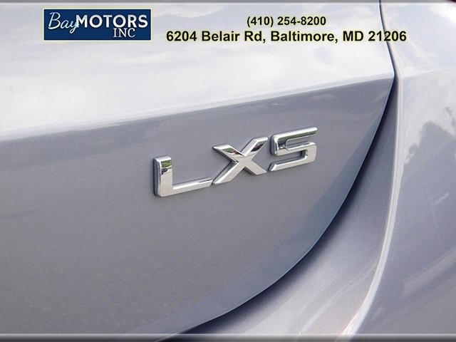 Kia K5 Vehicle Full-screen Gallery Image 6