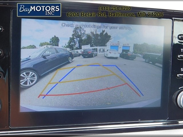 Kia K5 Vehicle Full-screen Gallery Image 16