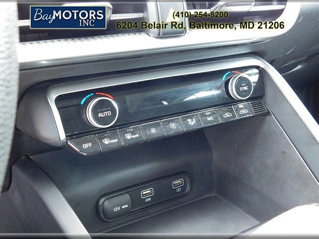Kia K5 Vehicle Full-screen Gallery Image 17
