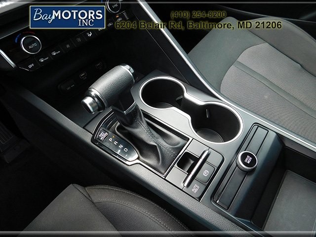 Kia K5 Vehicle Full-screen Gallery Image 18