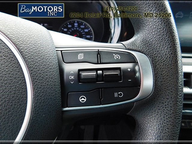 Kia K5 Vehicle Full-screen Gallery Image 19