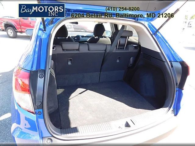 Honda HR-V Vehicle Full-screen Gallery Image 6