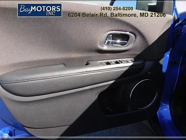 Honda HR-V Vehicle Full-screen Gallery Image 12