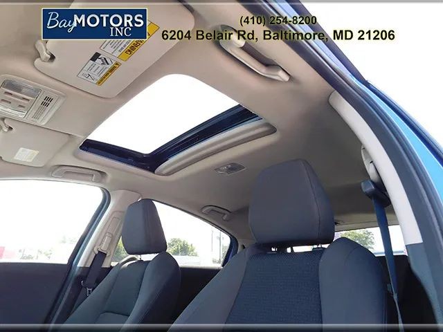 Honda HR-V Vehicle Full-screen Gallery Image 15