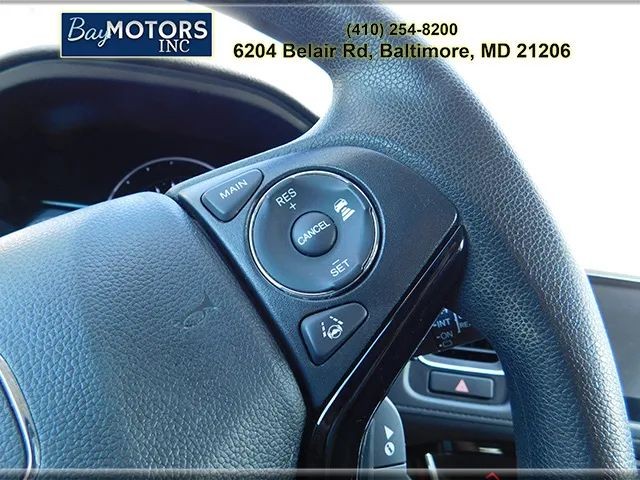 Honda HR-V Vehicle Full-screen Gallery Image 19