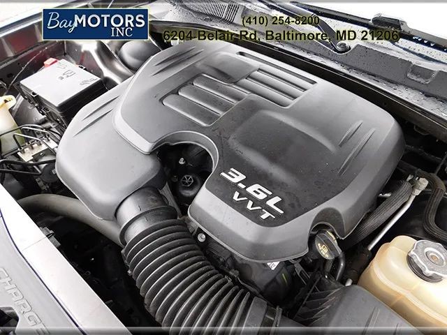 Dodge Charger Vehicle Full-screen Gallery Image 24