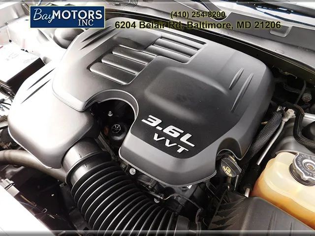 Dodge Charger Vehicle Full-screen Gallery Image 19