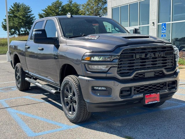 2027 RAM 2500 Pickup Tradesman/Black Express