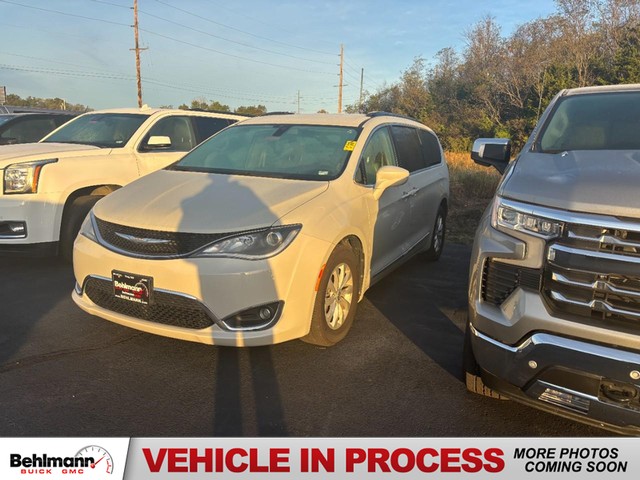 Troy MO 2017 Chrysler Pacifica more details - chrysler pacifica