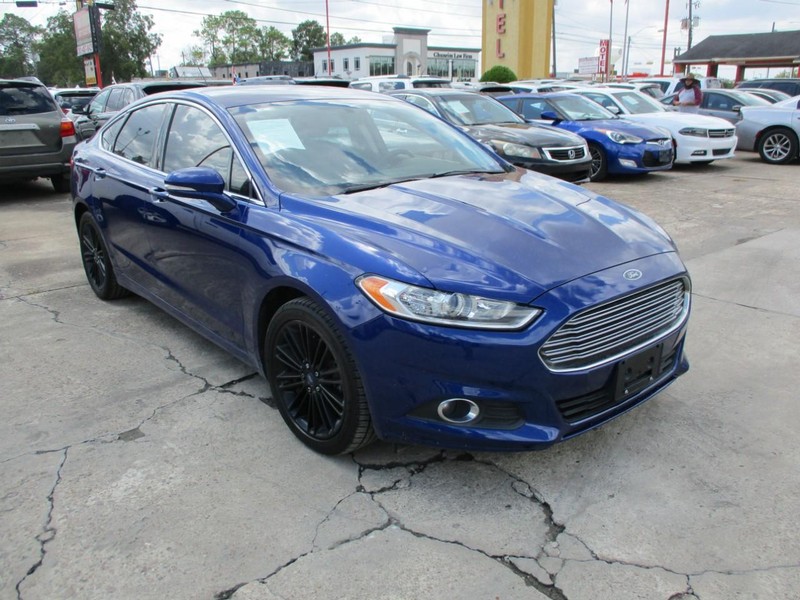 Ford Fusion Vehicle Image 03