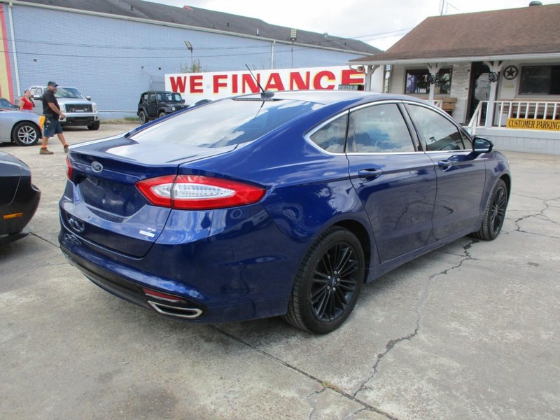 Ford Fusion Vehicle Image 05