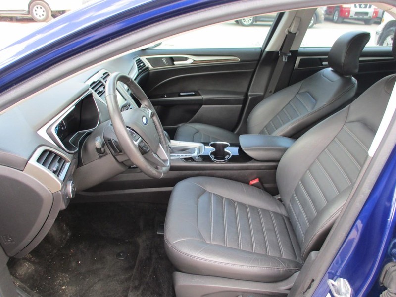 Ford Fusion Vehicle Image 10