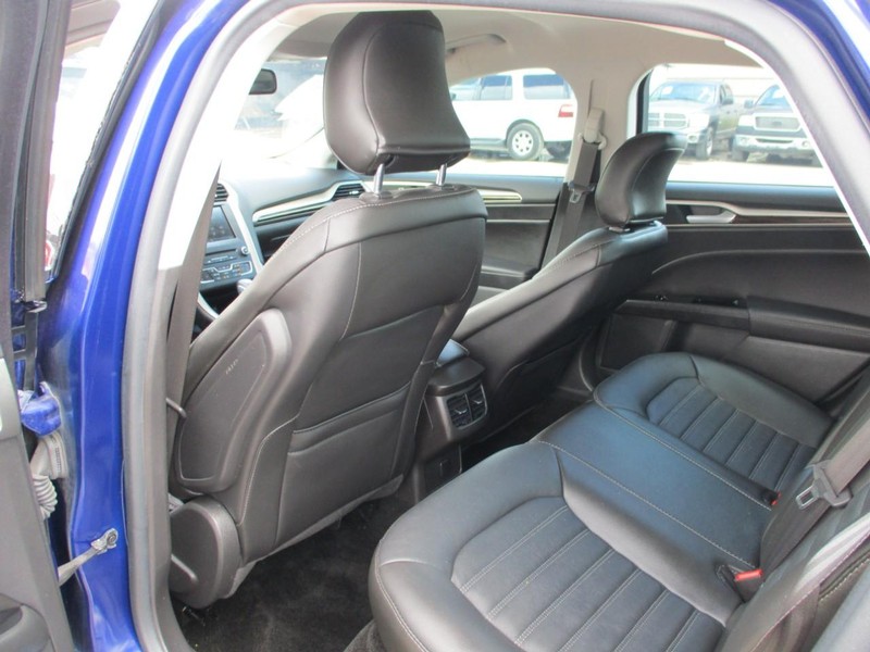 Ford Fusion Vehicle Image 14