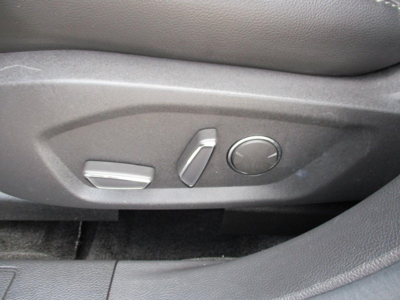 Ford Fusion Vehicle Image 22