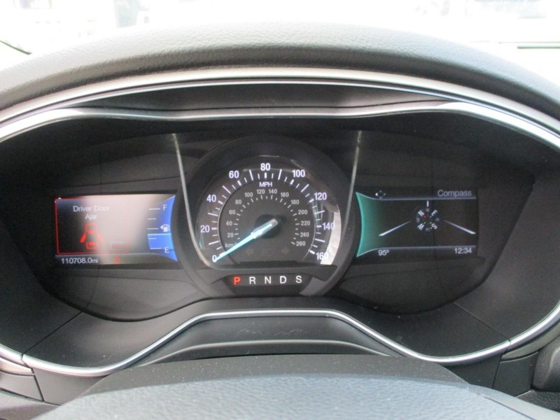 Ford Fusion Vehicle Image 23