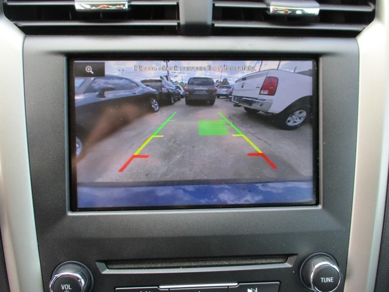 Ford Fusion Vehicle Image 24